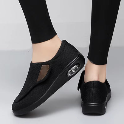 Orthopedic Walking Shoes for Women & Men – Wide Fit Diabetic Shoes with Adjustable Strap, Soft Cushion, Swollen Feet & Bunion Relief